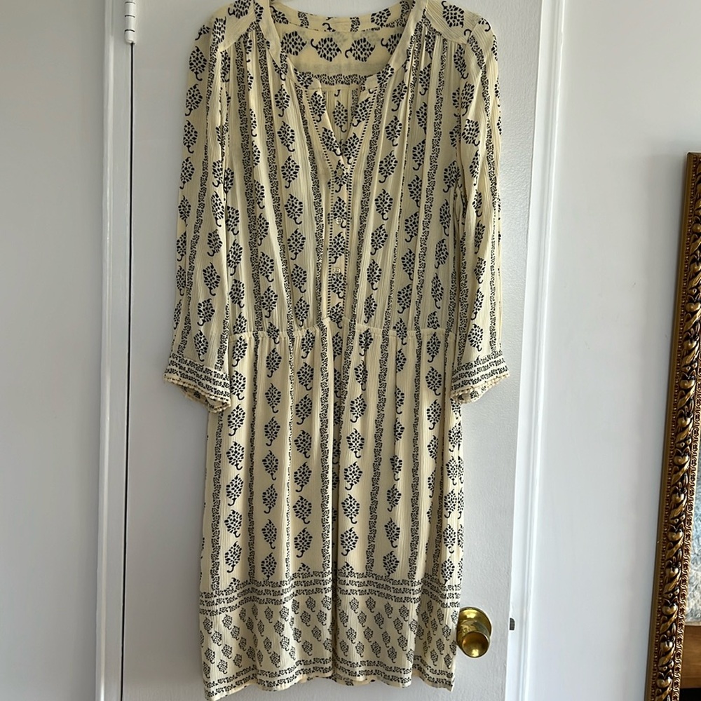 Cream&black pineapple printed long sleeve dress crocheted along cuffs & front